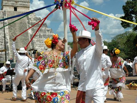Festival Internacional de la Cultura Maya 2013 Festival Internacional de la Cultura Maya 2013